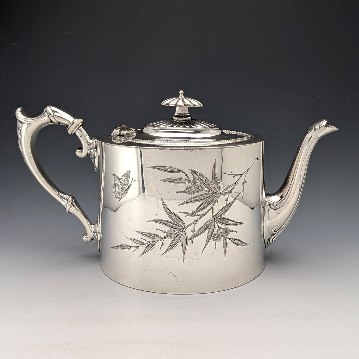 1890年頃 英国アンティーク シルバープレート製 ティーポット James Dixon＆Sons 1890年頃 英国アンティーク シルバープレート製 ティーポット
