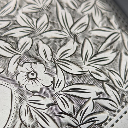 1905 年英國古董純銀卡包帶浮雕裝飾 72 克 Henry Williamson Ltd