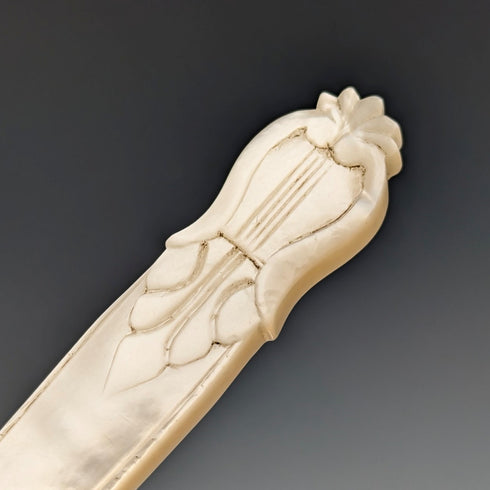 Circa 1860 British antique carved mother-of-pearl handle dessert cutlery 6 pairs TBNA with tray