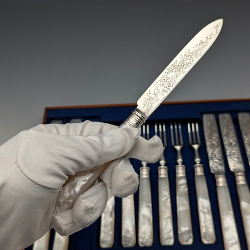 Circa 1903 British Antique White Mother of Pearl Handle Dessert Cutlery Pair of 6 Elkington with Tray