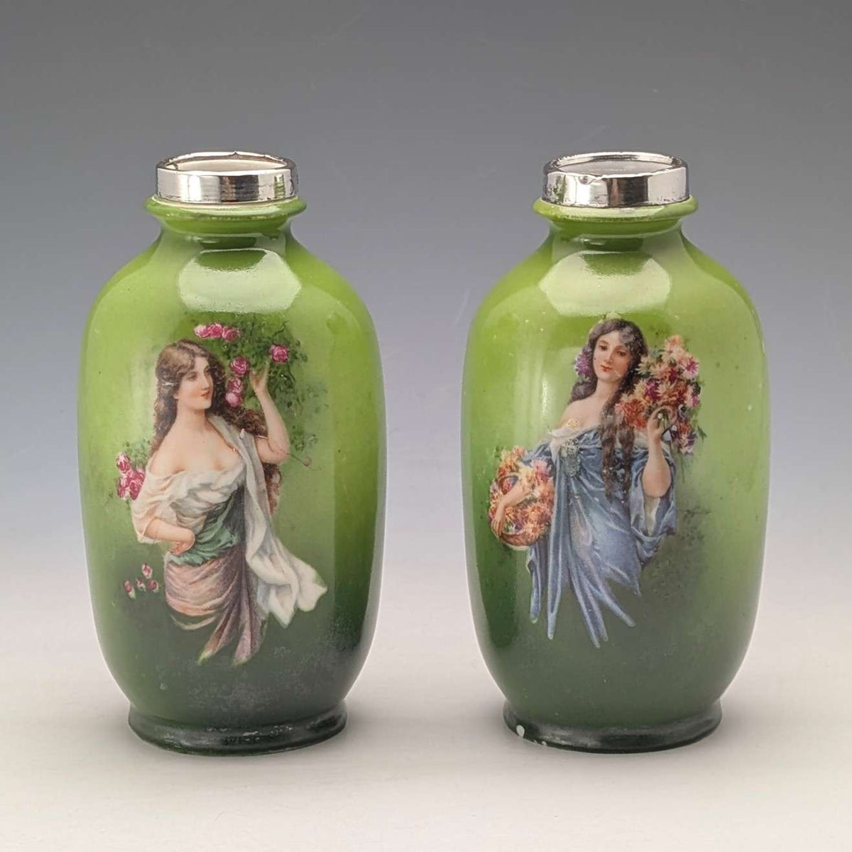 1910年 英国アンティーク 陶器製 女性絵付け 花瓶ペア 純銀装飾