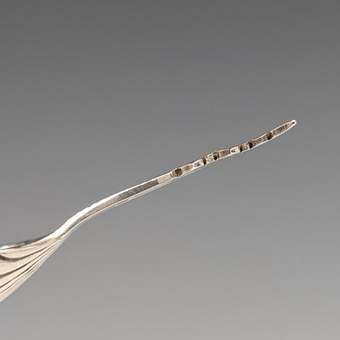 1910 British antique sterling silver tea caddy spoon William Hutton