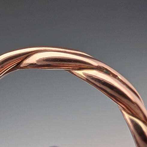 英国ヴィンテージ ジュエリー 9ctゴールドローズゴールド スパイラルリング 3g(8-9号)指輪