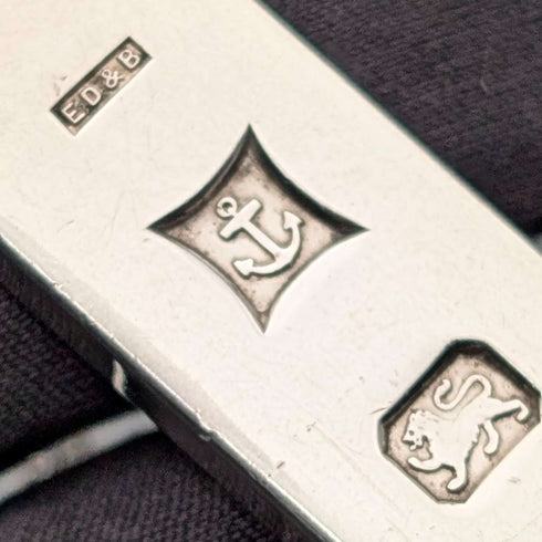 1978 British sterling silver ingot pendant, 16g, with necklace