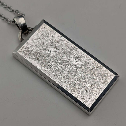 1977 British sterling silver jubilee ingot pendant 35g with necklace