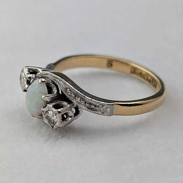 アンティーク K18ゴールドリング オパール&ダイヤモンド(8号) 指輪