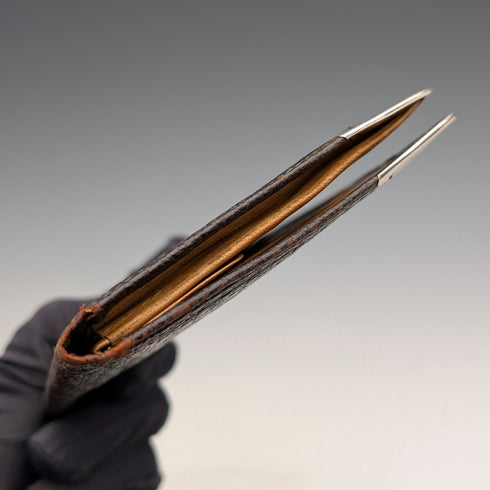 1902 年英國古董純銀裝飾皮革雙折皮夾 PWS