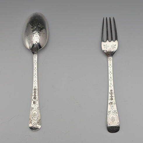 1869年 英国アンティーク 純銀製 クリスニングカトラリーペア 計55g ケース入 HJ Lias&Son