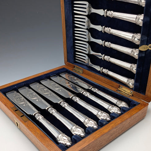 Circa 1906 British antique sterling silver handle cutlery set of 6 by John Biggin in wooden box