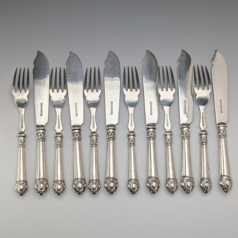 Circa 1906 British antique sterling silver handle cutlery set of 6 by John Biggin in wooden box