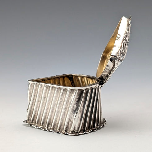 1893 年英國古董純銀扇形盒 14 克 Joseph Whitten