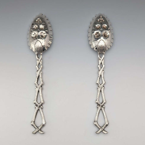 Late 19th Century British Antique Silver Plate Berry Spoons Pair in Case