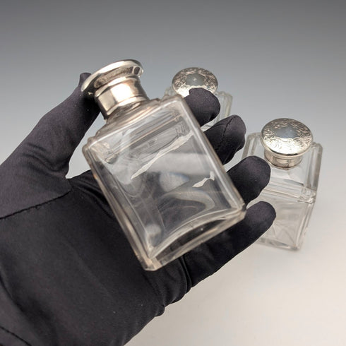 1867年 英国アンティーク 純銀蓋 ガラスボトル3個セット James Vickery