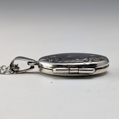 復古純銀橢圓形盒式吊墜 3.9 克帶項鍊