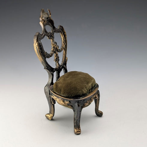 1920年代 真鍮製 椅子型 懐中時計ホルダー カーキシート