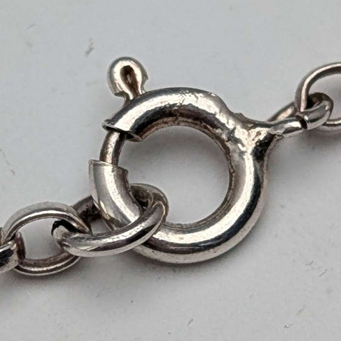 1977 British sterling silver jubilee ingot pendant and sterling silver chain, total weight 21g, Excalibur Jewellery②