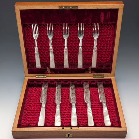 Circa 1881 British antique white mother-of-pearl handle dessert cutlery 5 pairs in wooden box LEE & WIGFULL