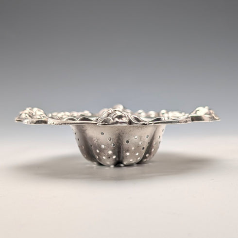 米国アンティーク 純銀製ティーストレーナー フローラル装飾