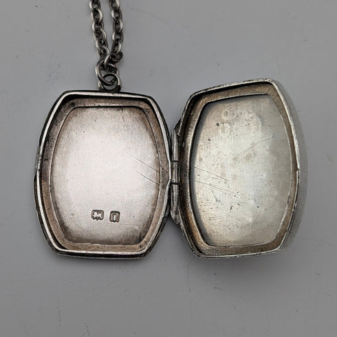 1908 年英國古董純銀花朵小盒子吊墜配純銀項鍊,共重 7.8 克,Sheldon Brothers