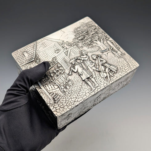 1912 年英國古董純銀大盒子,帶有精細裝飾,444 克 George Bedingham 狀況極佳