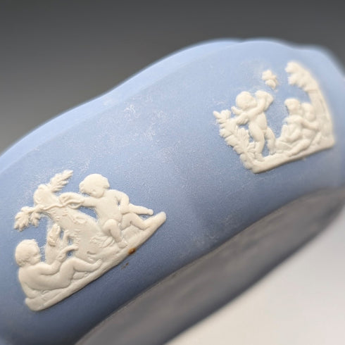 英国ヴィンテージ ウェッジウッド ジャスパーウェア製 丸型ボックス 小物入れ ペールブルー 蓋なし