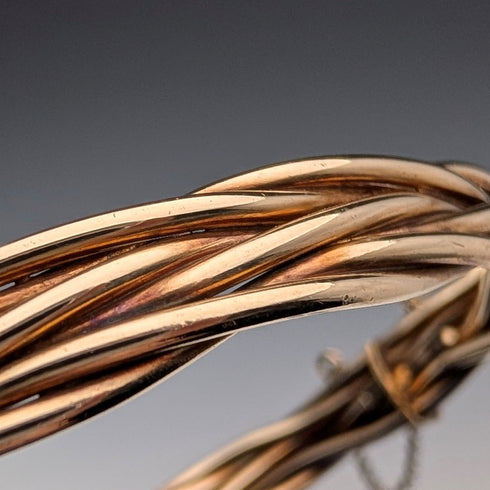 英國復古 10ct 軋金手鐲,搭配扭曲設計