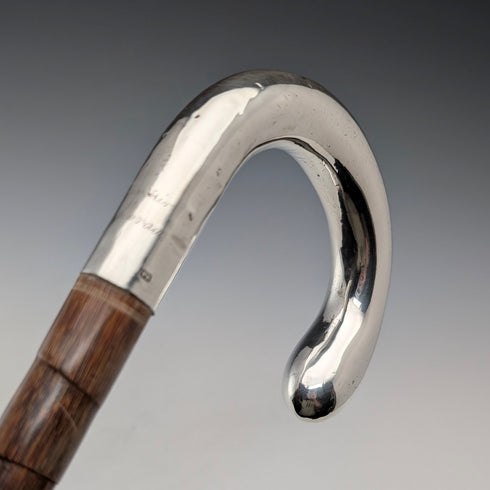 1912年 英国アンティーク ブラウンシャフト 純銀製プレーン曲がりハンドル ステッキ 杖 92cm
