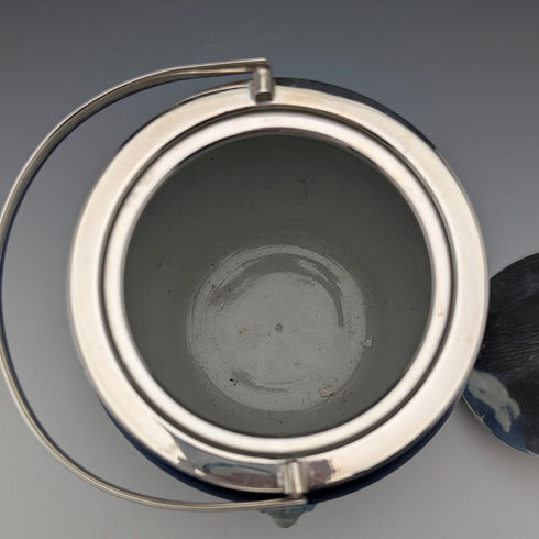 古董英國韋奇伍德餅乾桶 Jasperware 皇家藍色