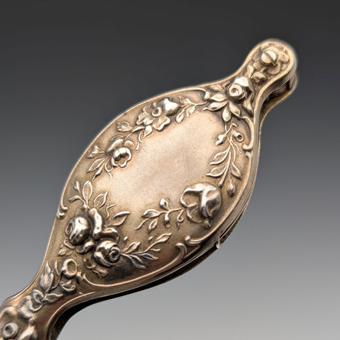 米国アンティーク 純銀製 ヴェルメイユ 細密装飾 携帯用折りたたみ式眼鏡 ロニエット