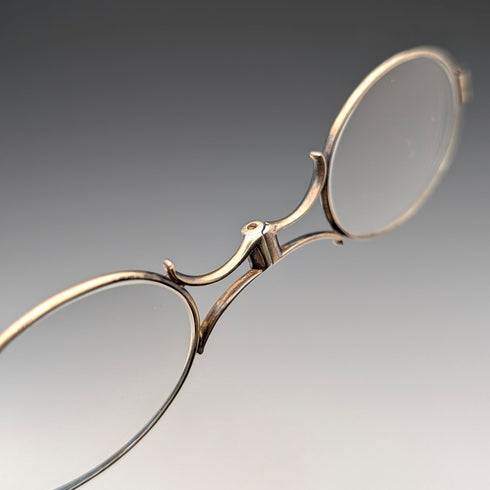 米国アンティーク 純銀製 ヴェルメイユ 細密装飾 携帯用折りたたみ式眼鏡 ロニエット