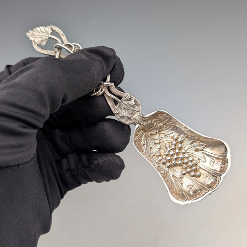 1971 British Vintage Sterling Silver Tea Caddy Spoon 27g Grape Decoration MK