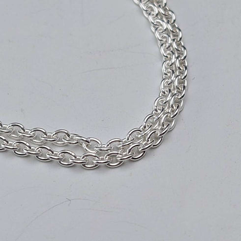 1977 British sterling silver jubilee ingot pendant and sterling silver chain, 35g total, Carr's