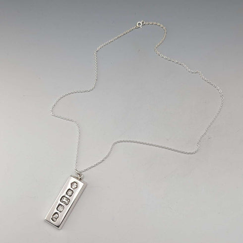 1977 British sterling silver jubilee ingot pendant and sterling silver chain, 35g total, Carr's