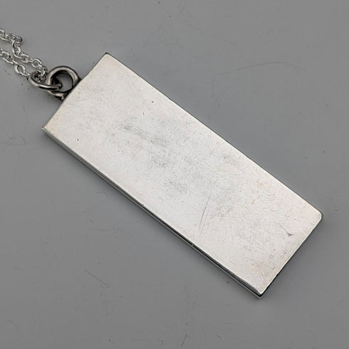 1977 年英國純銀禧年錠吊墜和純銀鍊,共重 32 克 L&N