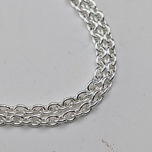 1977 年英國純銀禧年錠吊墜和純銀鍊,共重 32 克 L&N