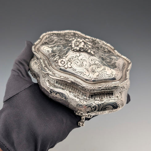 20世紀初頭 ドイツアンティーク 800シルバー製 フローラル装飾 大型ボックス 372g