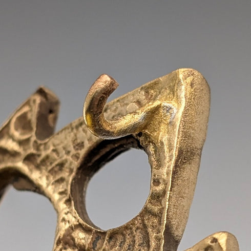 1920年代 アンティーク 真鍮製 椅子型 懐中時計ホルダー イエロー刺繍シート