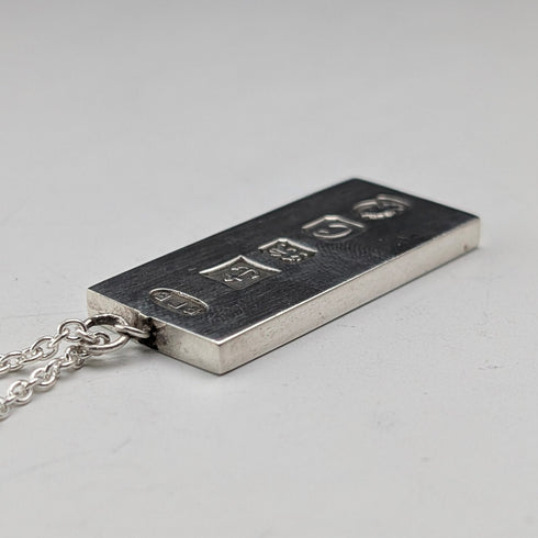 1977 年英國純銀禧年錠吊墜和純銀鍊,總計 19.3 克 RPB