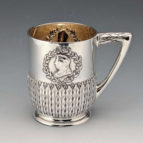 1896年 英国ヴィクトリア女王 ダイヤモンドジュビリー 純銀製マグカップ 161g Frederick Augustus Burridge
