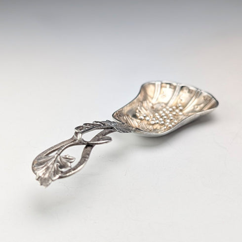 1971年 英国ヴィンテージ 純銀製 ティーキャディースプーン 19g 葡萄装飾 Bert Gordon