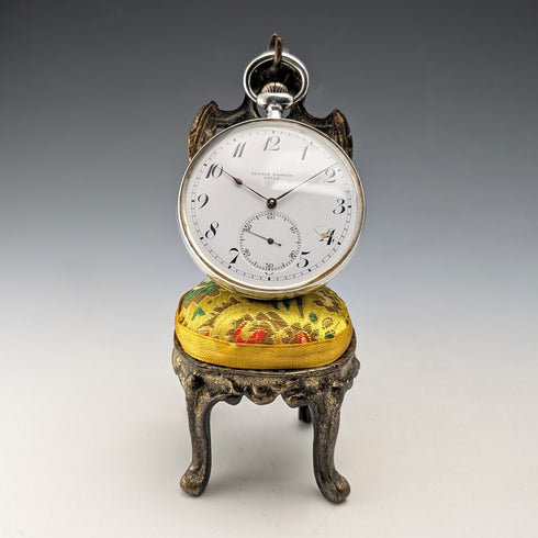 1920年代 アンティーク 真鍮製 椅子型 懐中時計ホルダー イエロー刺繍シート