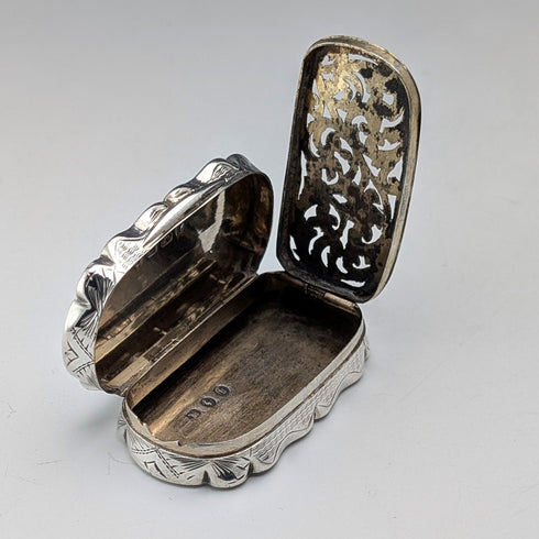 1877 British antique sterling silver vinaigrette 20g Frederick Marson