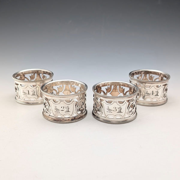 一組 4 件 20 世紀早期英國古董銀盤餐巾環