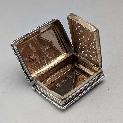 1824年 英国アンティーク 純銀製 ヴィネグレット 19.5g John Bettridge