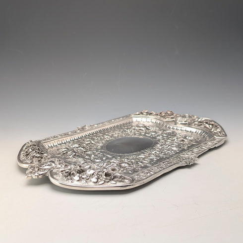 中期ビクトリアン 英国アンティーク シルバープレート製 レリーフ彫刻 角形ドレッシングテーブルトレイ