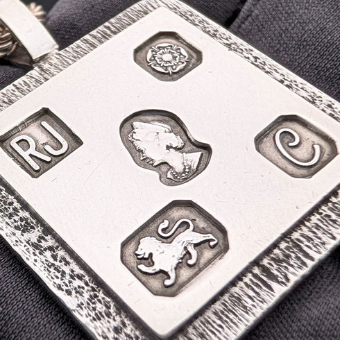 1977年英國純銀禧年錠吊墜,32克,配純銀扭紋項鍊RJ