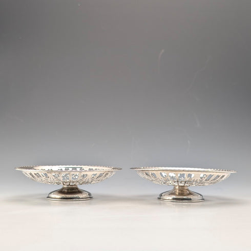 1910 British antique sterling silver small pedestal dish pair, total weight 104g Mappin & Webb