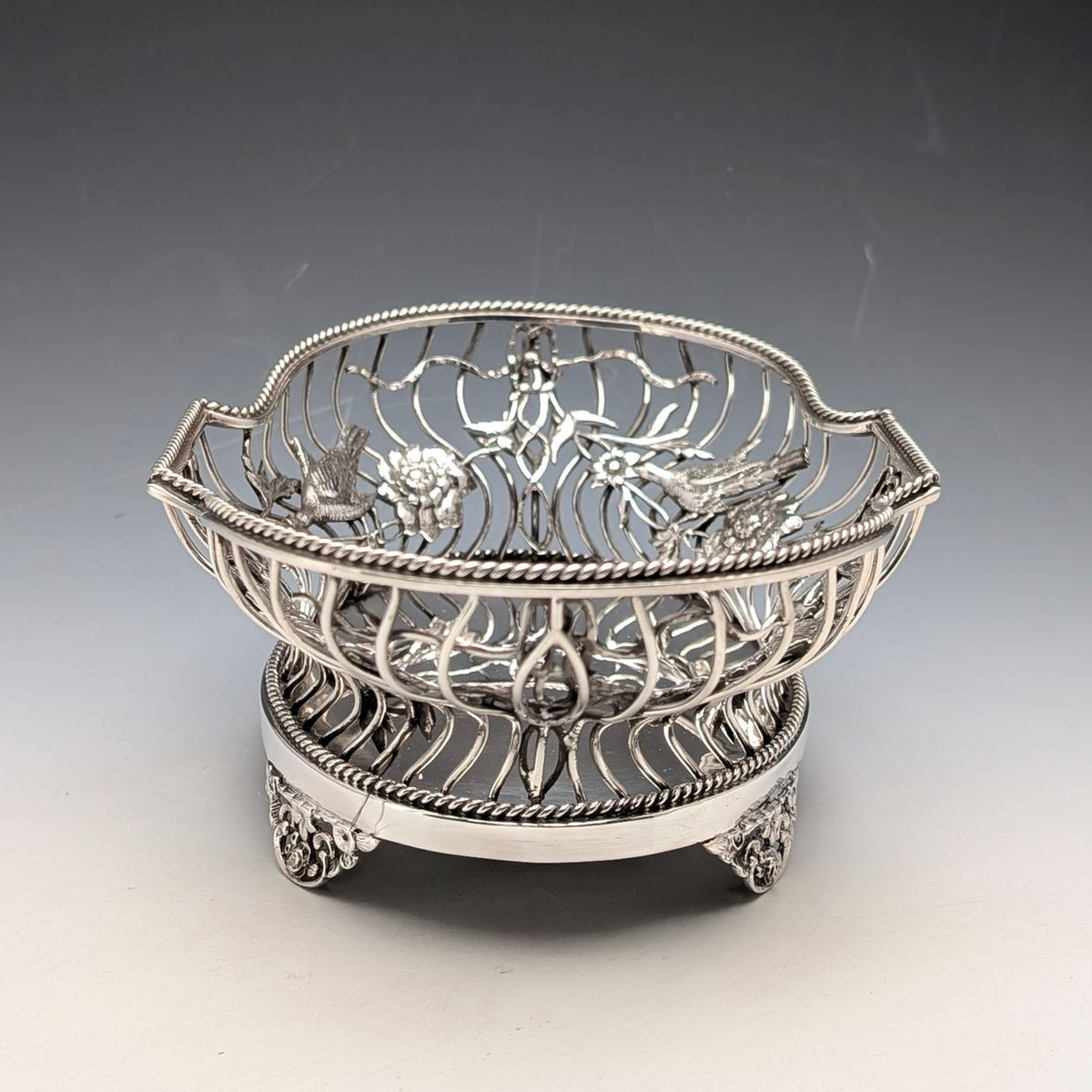 1907年 英国アンティーク 花鳥装飾 純銀製ボウルディッシュ 378g