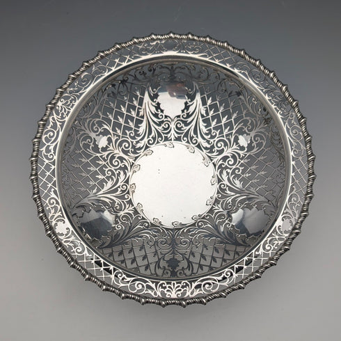 1911 British antique pierced earrings sterling silver footed fruit bowl 436g Goldsmiths&Silversmiths