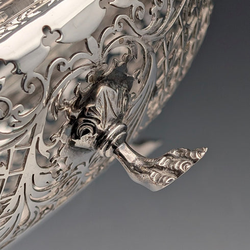 1911 British antique pierced earrings sterling silver footed fruit bowl 436g Goldsmiths&Silversmiths
